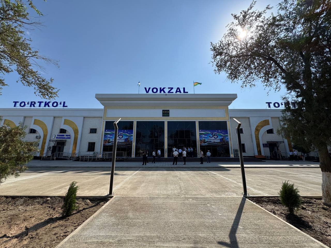 MUSTAQILLIK BAYRAMI ARAFASIDA TO‘RTKO‘L VOKZALI YANGI QIYOFADA FOYDALANISHGA TOPSHIRILDI